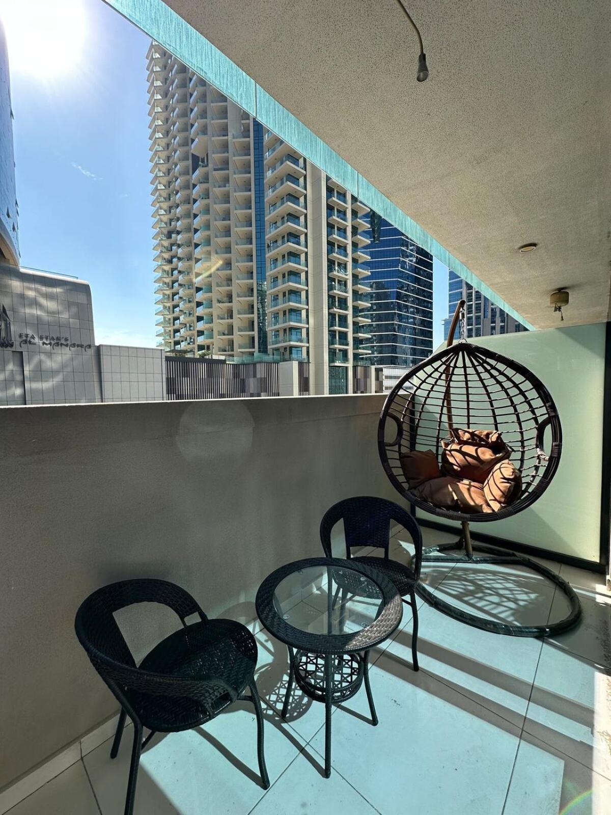 Apartment Live In Your Dubai